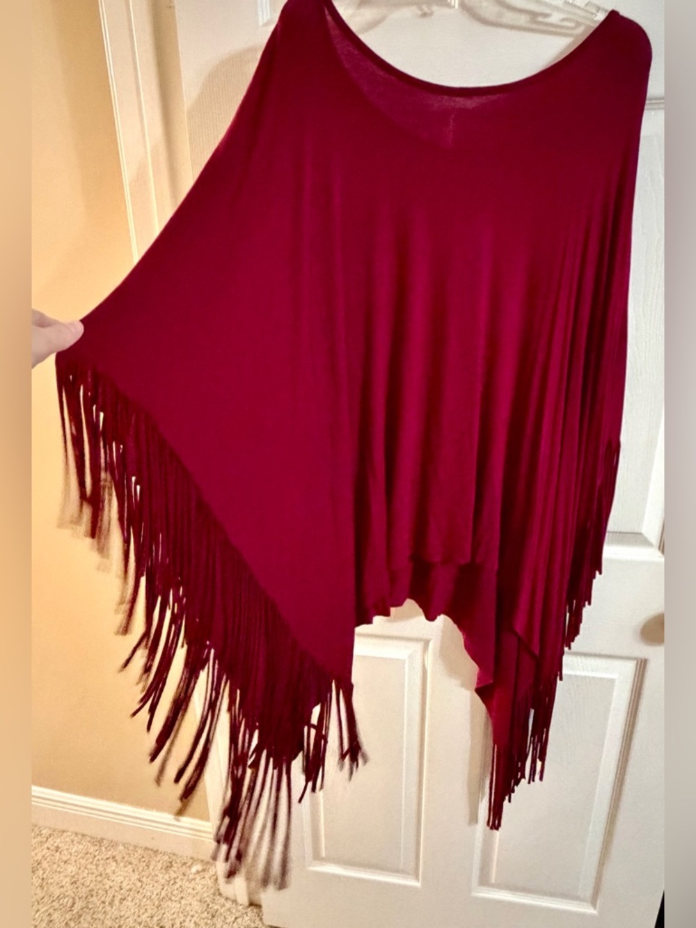 Acting Pro Burgundy Fringe Poncho Top – Women’s XL - Picture 2 of 4